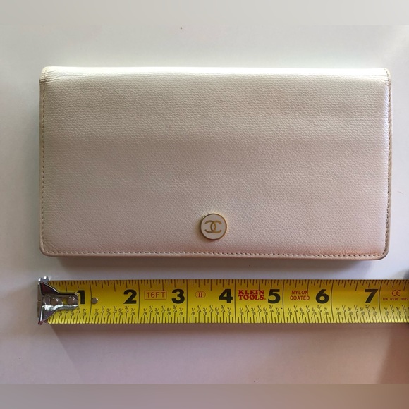 Excellent Condition! Chanel CoCo Button Flap Bifold Long Wallet Caviar Leather - Picture 13 of 14